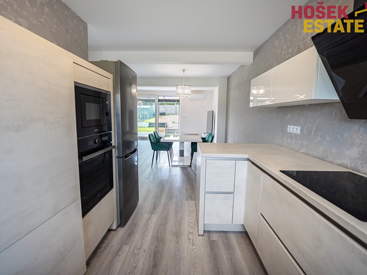Prodej rodinného domu 93 m², pozemek 237 m² - foto 8