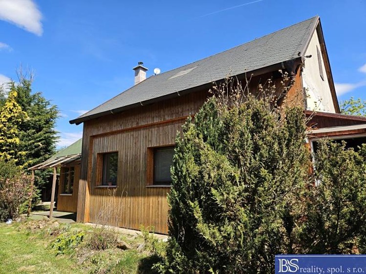Prodej chaty 69 m², pozemek 484 m² - foto 2