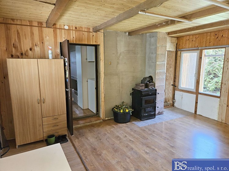 Prodej chaty 69 m², pozemek 484 m² - foto 5