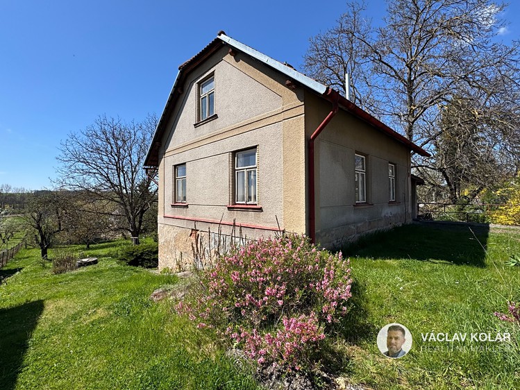Prodej rodinného domu 62 m², pozemek 1 029 m² - foto 1