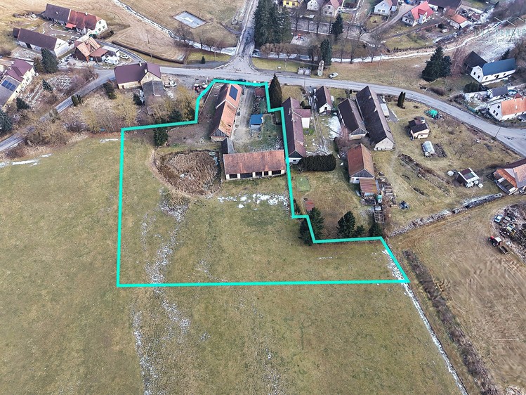 Prodej rodinného domu 135 m², pozemek 7 000 m² - foto 1