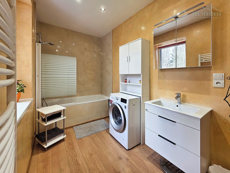 Prodej  rodinného domu 76 m², pozemek 601 m² - foto 8