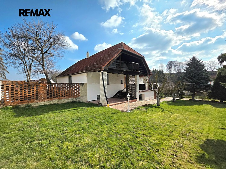 Prodej rodinného domu 302 m², pozemek 1 056 m² - foto 3