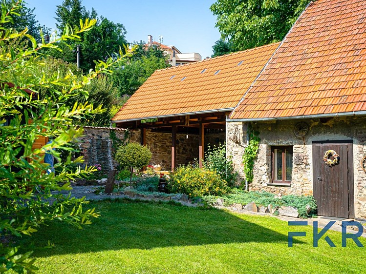 Prodej rodinného domu 190 m², pozemek 2 846 m² - foto 2