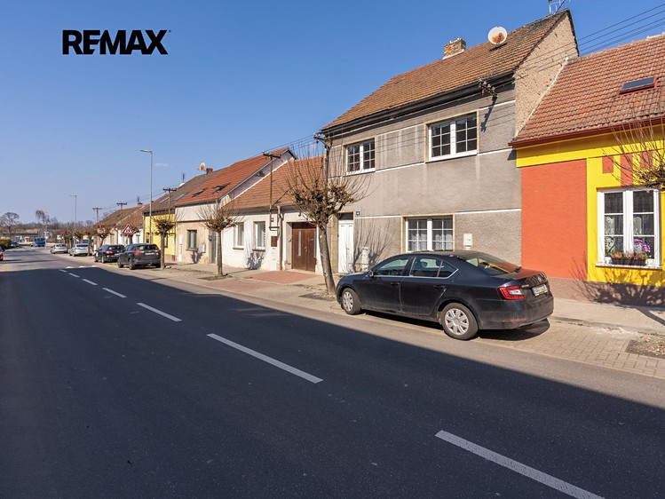 Prodej rodinného domu 161 m², pozemek 563 m² - foto 4