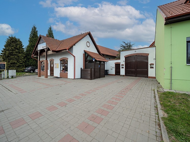 Prodej vícegeneračního domu 470 m², pozemek 780 m² - foto 6