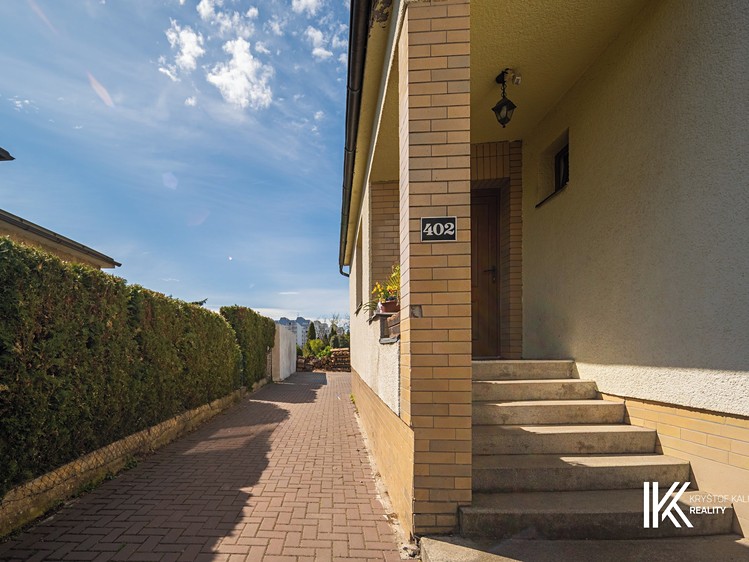 Prodej vícegeneračního domu 332 m², pozemek 1 030 m² - foto 4