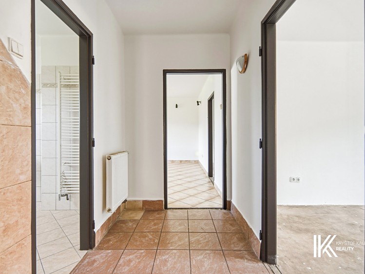 Prodej rodinného domu 332 m², pozemek 1 030 m² - foto 7