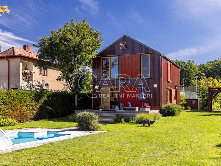Prodej rodinného domu 134 m², pozemek 860 m² - foto 1