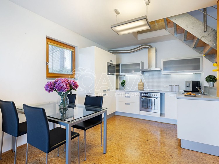 Prodej rodinného domu 134 m², pozemek 860 m² - foto 6