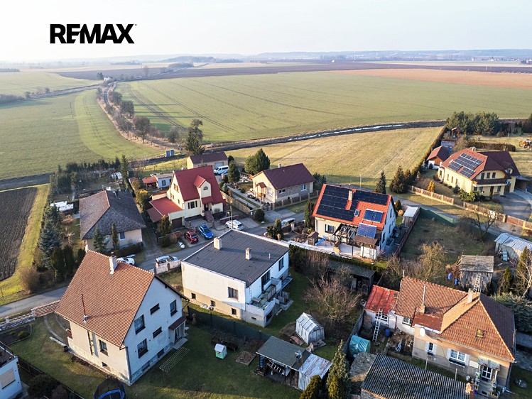 Prodej rodinného domu 110 m², pozemek 660 m² - foto 1