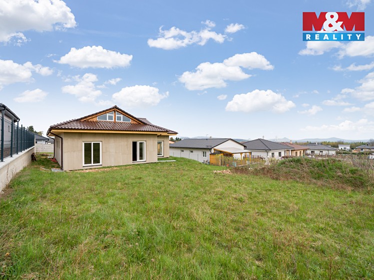 Prodej  rodinného domu 235 m², pozemek 932 m² - foto 6