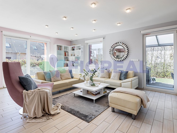 Prodej rodinného domu 202 m², pozemek 1 000 m² - foto 4