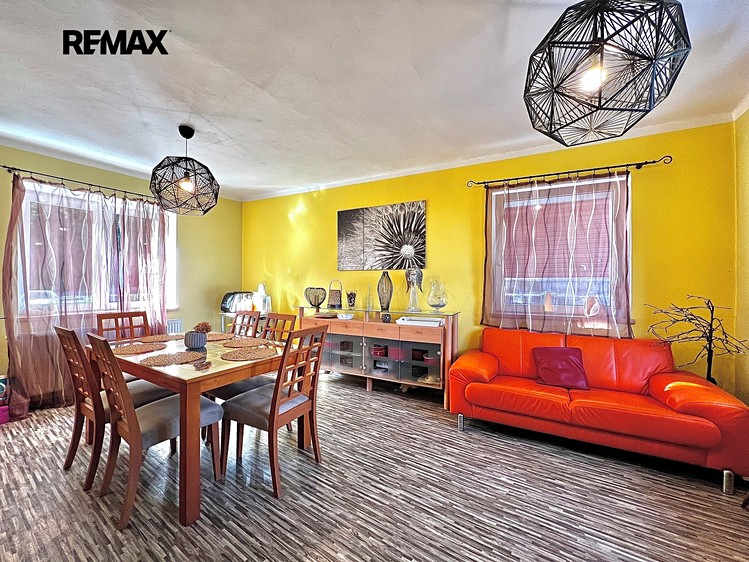 Prodej rodinného domu 200 m², pozemek 722 m² - foto 8