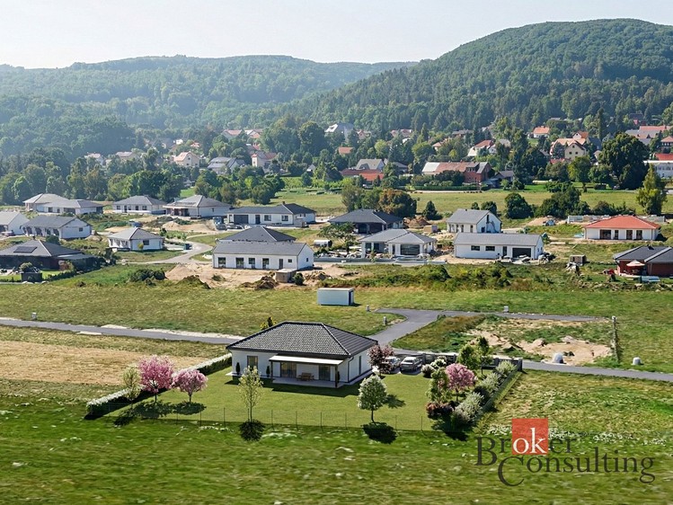 Prodej  rodinného domu 104 m², pozemek 1 169 m² - foto 3