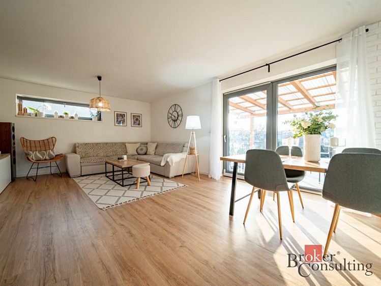 Prodej rodinného domu 107 m², pozemek 911 m² - foto 3