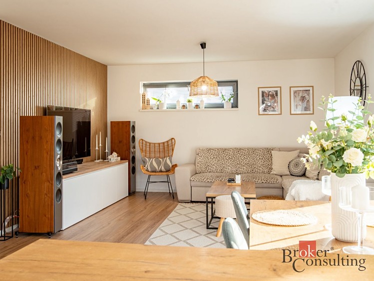 Prodej rodinného domu 107 m², pozemek 911 m² - foto 5