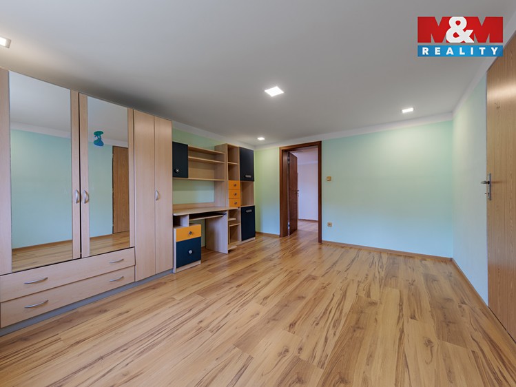 Prodej rodinného domu 166 m², pozemek 1 047 m² - foto 5