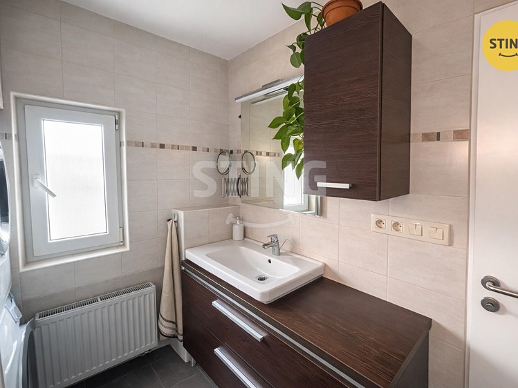 Prodej rodinného domu 240 m², pozemek 522 m² - foto 7