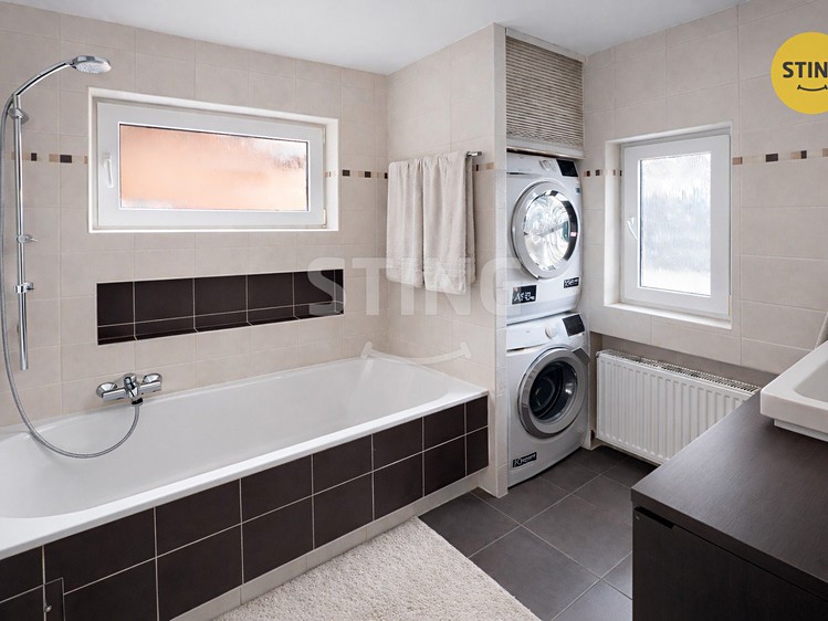 Prodej rodinného domu 240 m², pozemek 522 m² - foto 6