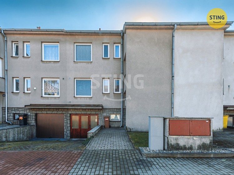 Prodej rodinného domu 158 m², pozemek 538 m² - foto 2