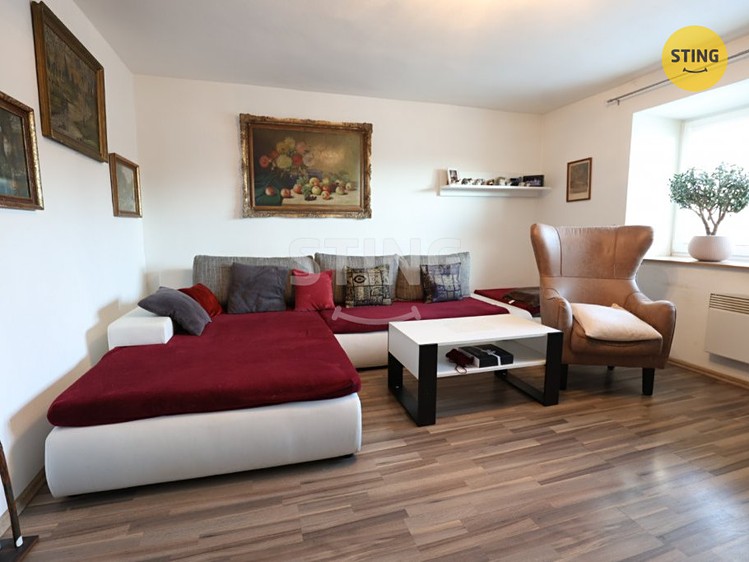 Prodej  rodinného domu 220 m², pozemek 292 m² - foto 3