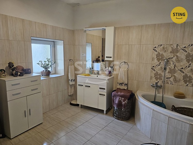 Prodej  rodinného domu 220 m², pozemek 292 m² - foto 7