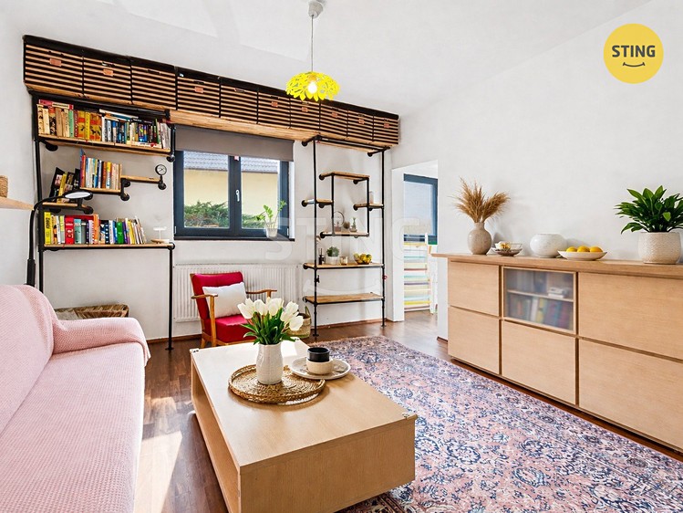 Prodej rodinného domu 156 m², pozemek 226 m² - foto 3