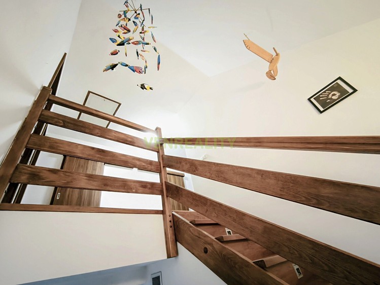 Prodej rodinného domu 182 m², pozemek 679 m² - foto 8