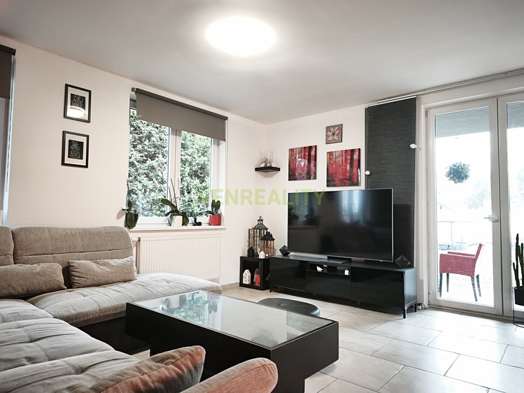 Prodej rodinného domu 182 m², pozemek 679 m² - foto 7