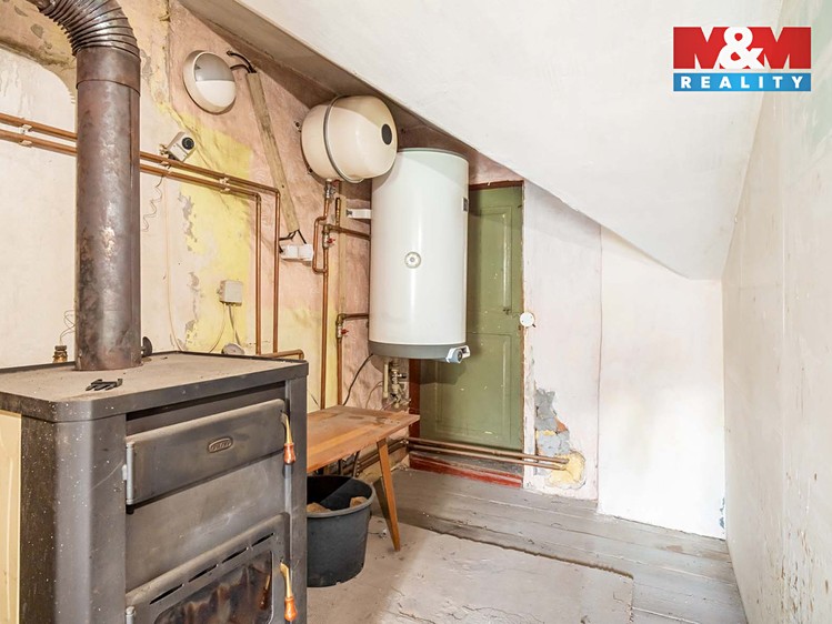 Prodej rodinného domu 200 m², pozemek 299 m² - foto 5
