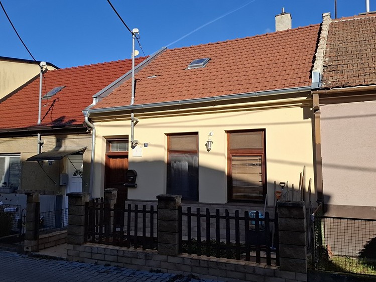 Prodej rodinného domu 60 m², pozemek 104 m² - foto 2