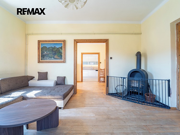 Prodej rodinného domu 220 m², pozemek 312 m² - foto 3