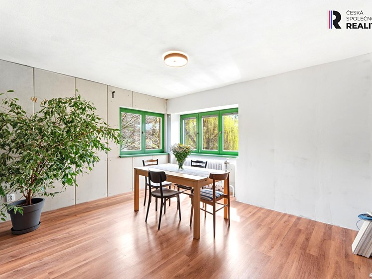 Prodej rodinného domu 260 m², pozemek 1 365 m² - foto 7