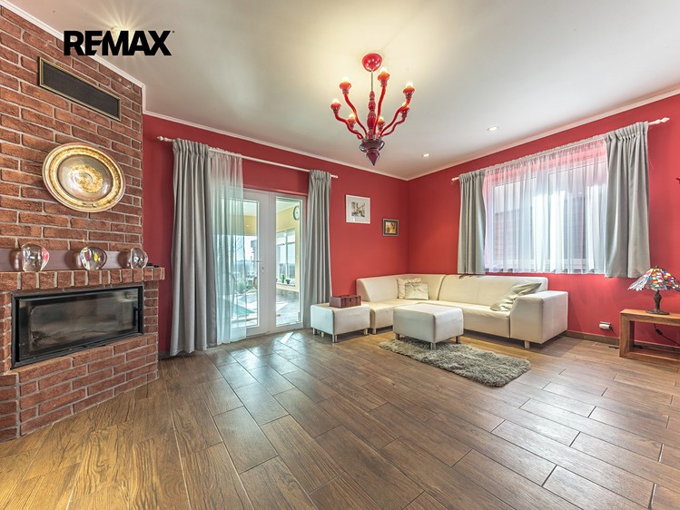 Prodej rodinného domu 320 m², pozemek 587 m² - foto 6