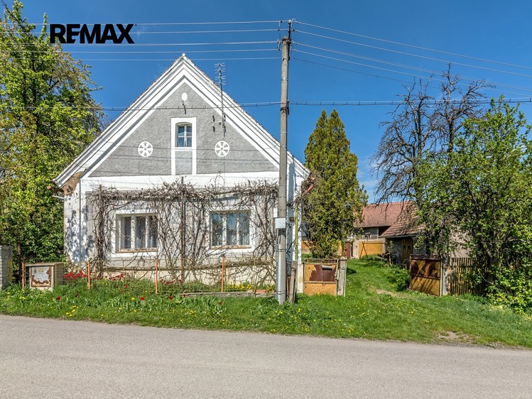 Prodej rodinného domu 180 m², pozemek 1 532 m² - foto 2