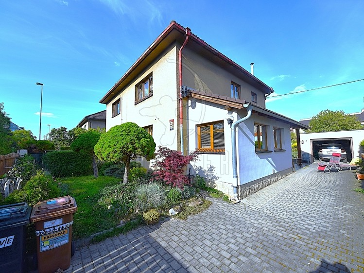 Prodej rodinného domu 190 m², pozemek 431 m² - foto 1