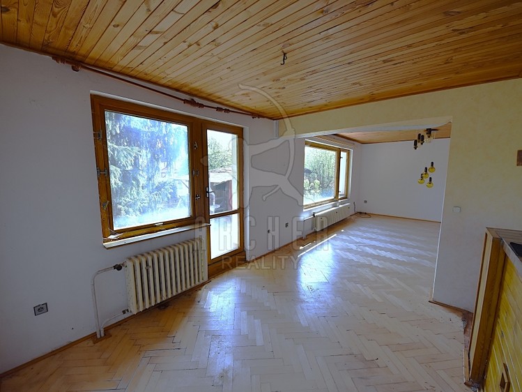 Prodej rodinného domu 200 m², pozemek 877 m² - foto 7