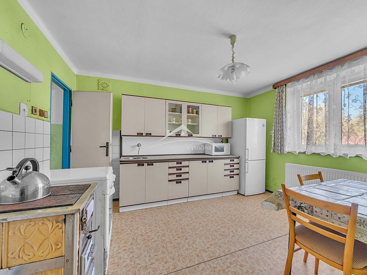 Prodej rodinného domu 150 m², pozemek 490 m² - foto 2