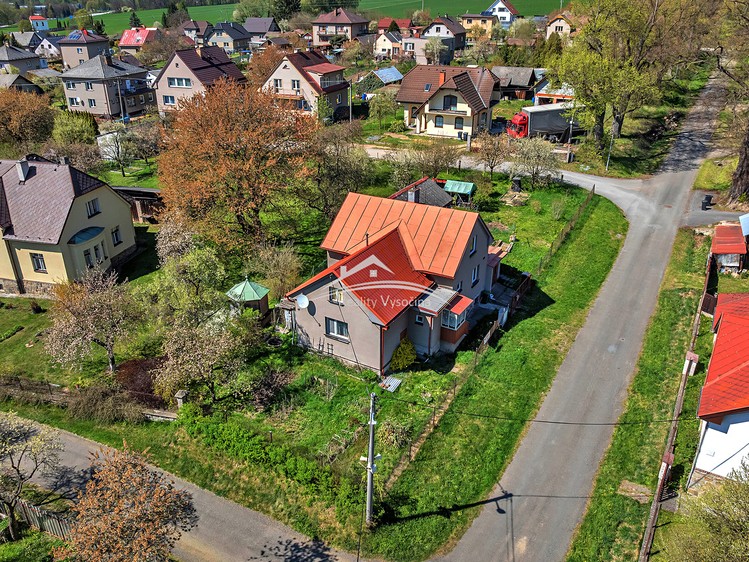 Prodej rodinného domu 150 m², pozemek 490 m² - foto 1