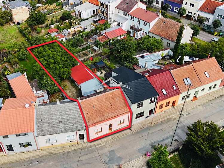 Prodej rodinného domu 90 m², pozemek 238 m² - foto 1
