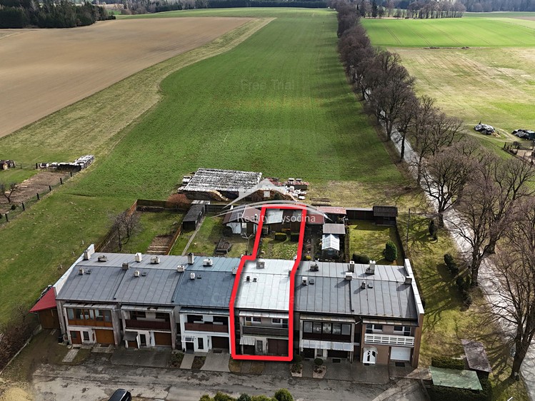 Prodej rodinného domu 200 m², pozemek 206 m² - foto 1