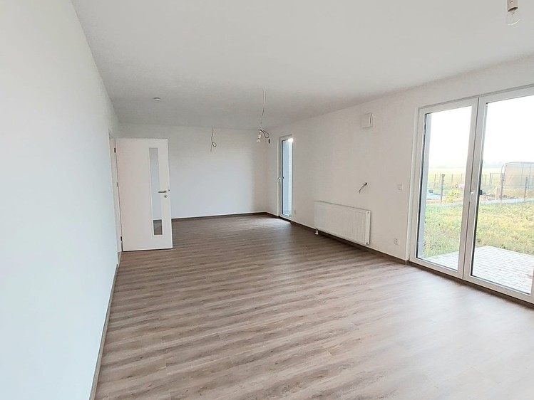 Prodej rodinného domu 138 m², pozemek 465 m² - foto 2