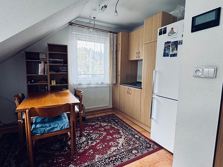 Prodej rodinného domu 200 m², pozemek 1 312 m² - foto 8