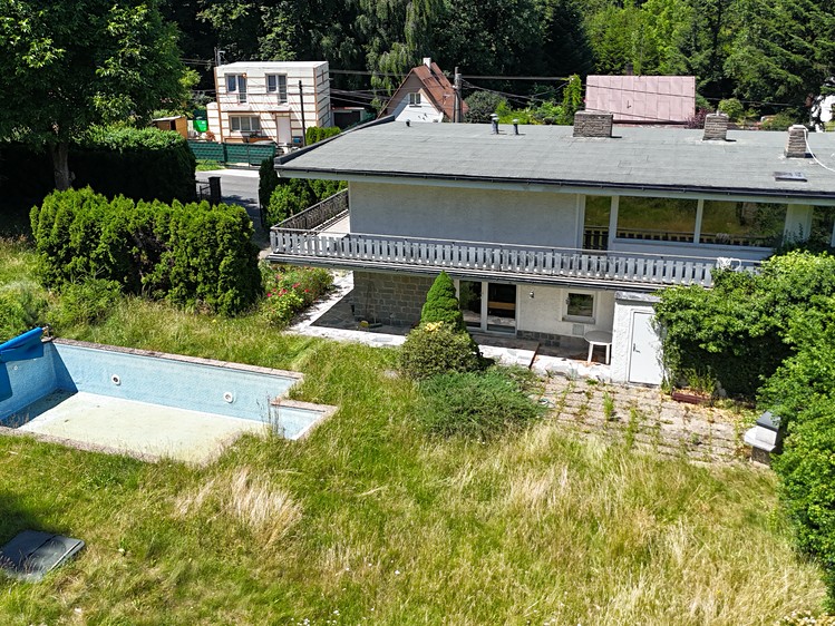 Prodej rodinného domu 185 m², pozemek 1 742 m² - foto 1