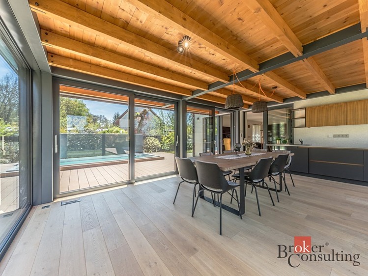 Prodej  rodinného domu 220 m², pozemek 1 012 m² - foto 6