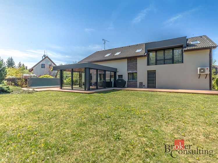 Prodej  rodinného domu 220 m², pozemek 1 012 m² - foto 7