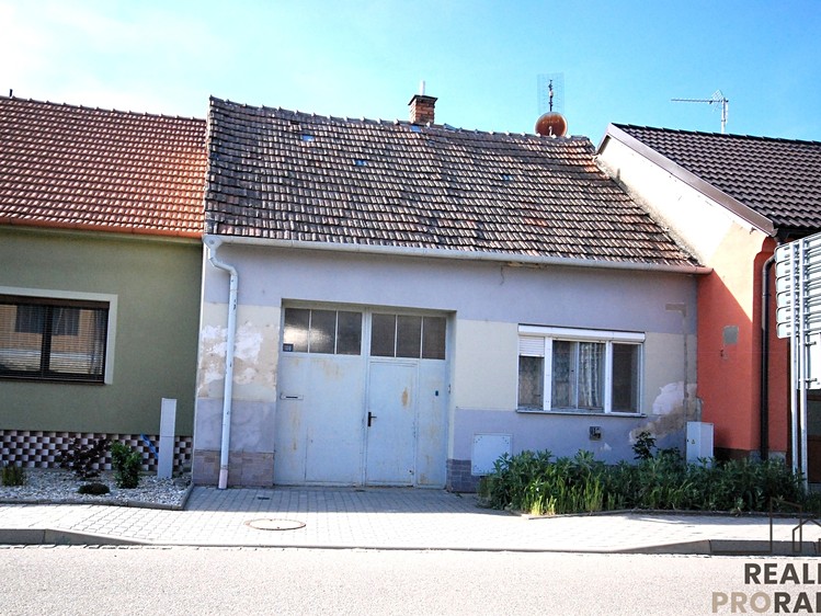 Prodej rodinného domu 80 m², pozemek 308 m² - foto 1