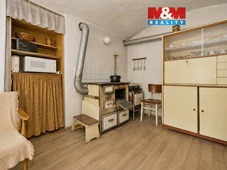 Prodej rodinného domu 45 m², pozemek 569 m² - foto 1