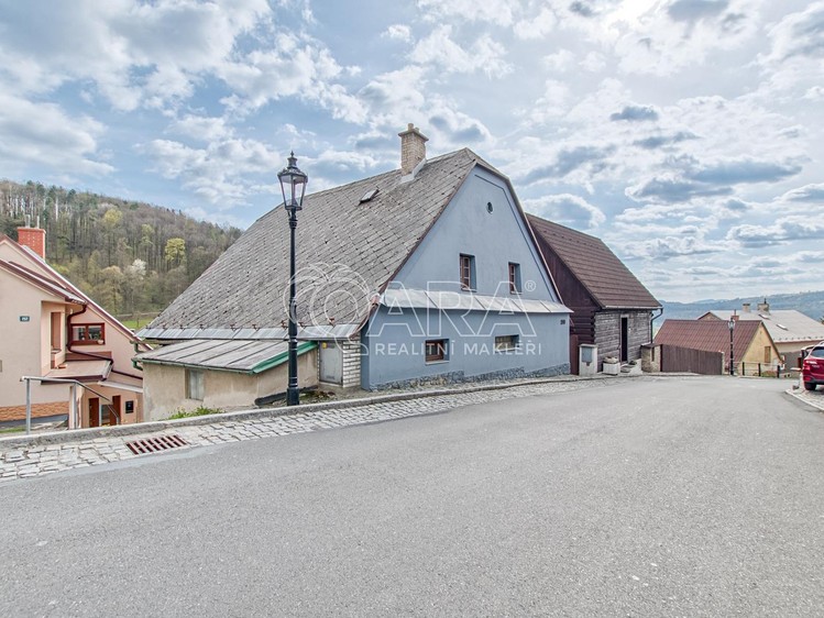 Prodej rodinného domu 75 m², pozemek 270 m² - foto 1